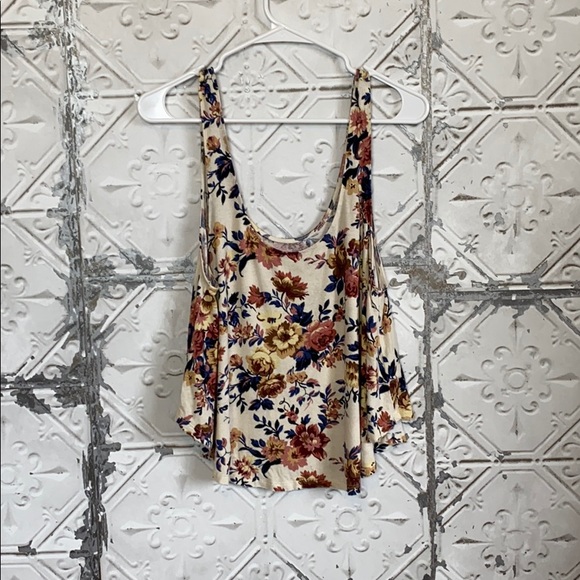 American Eagle Outfitters Tops - American eagle floral boho crop tank